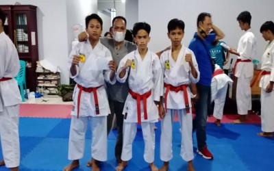 Santri Huffadz Pesantren Babul Khaer Juara 3 Kejurda Karate-Do Tingkat Provinsi